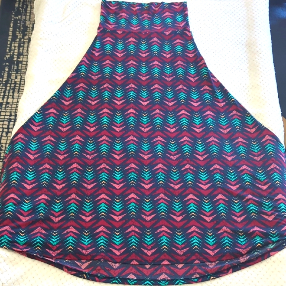 3/$10❣️LULAROE Stylish Multicolor Patterned Women's Skirt